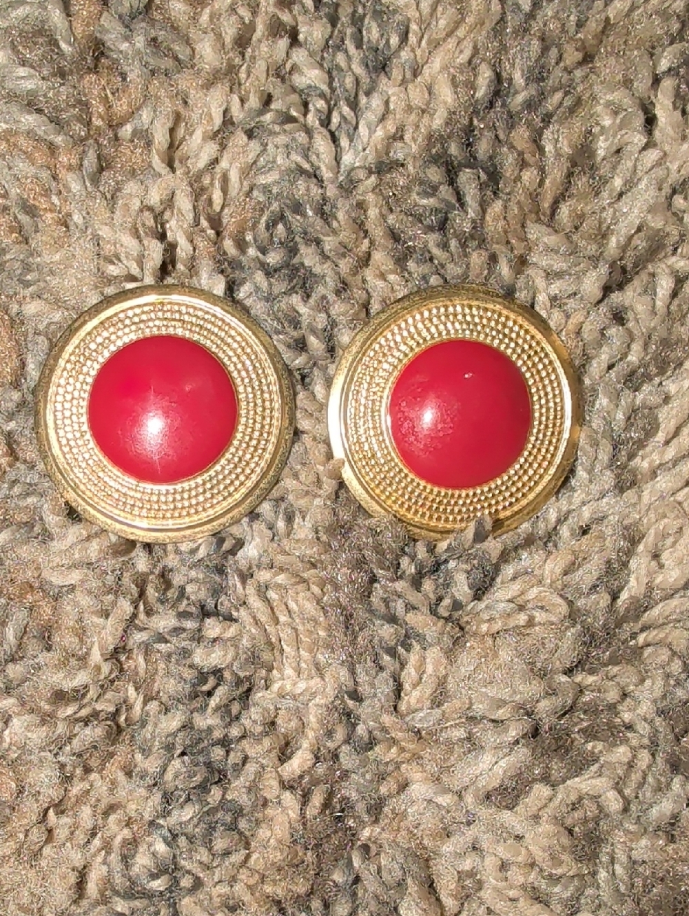 Vtg. Gold-Tone Clip On Earrings with Red Center